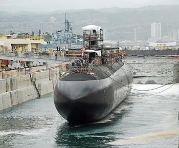 How do submarines work? What kind of technology does it use? How do submarines work? What kind of technology does it use?